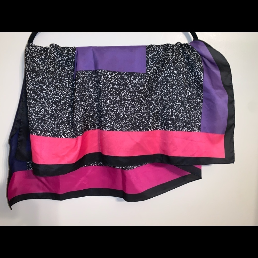 Vintage 80’s Scarf - Picture 2 of 4